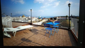 Гостиница La Casa sui Tetti  Неаполь